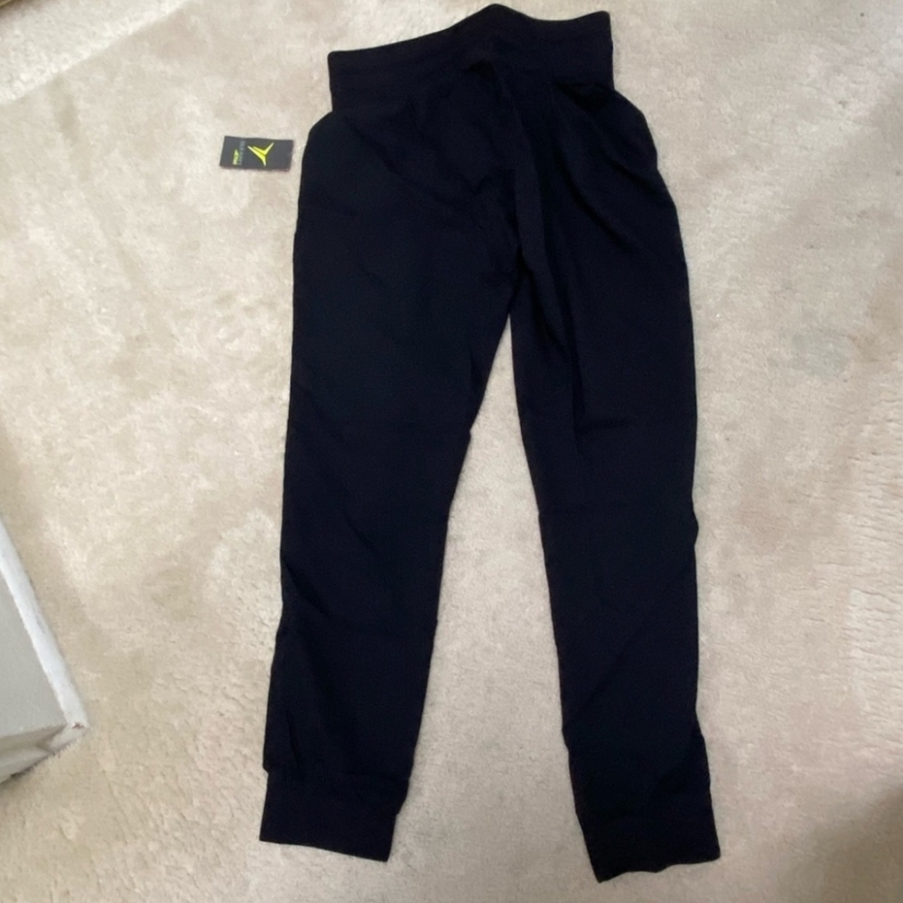 NWT Old Navy active black lightweight jogger pants xs womens.